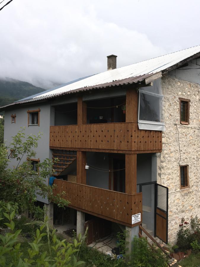 Yeti (snowman) Guest House Mavrovo Extérieur photo
