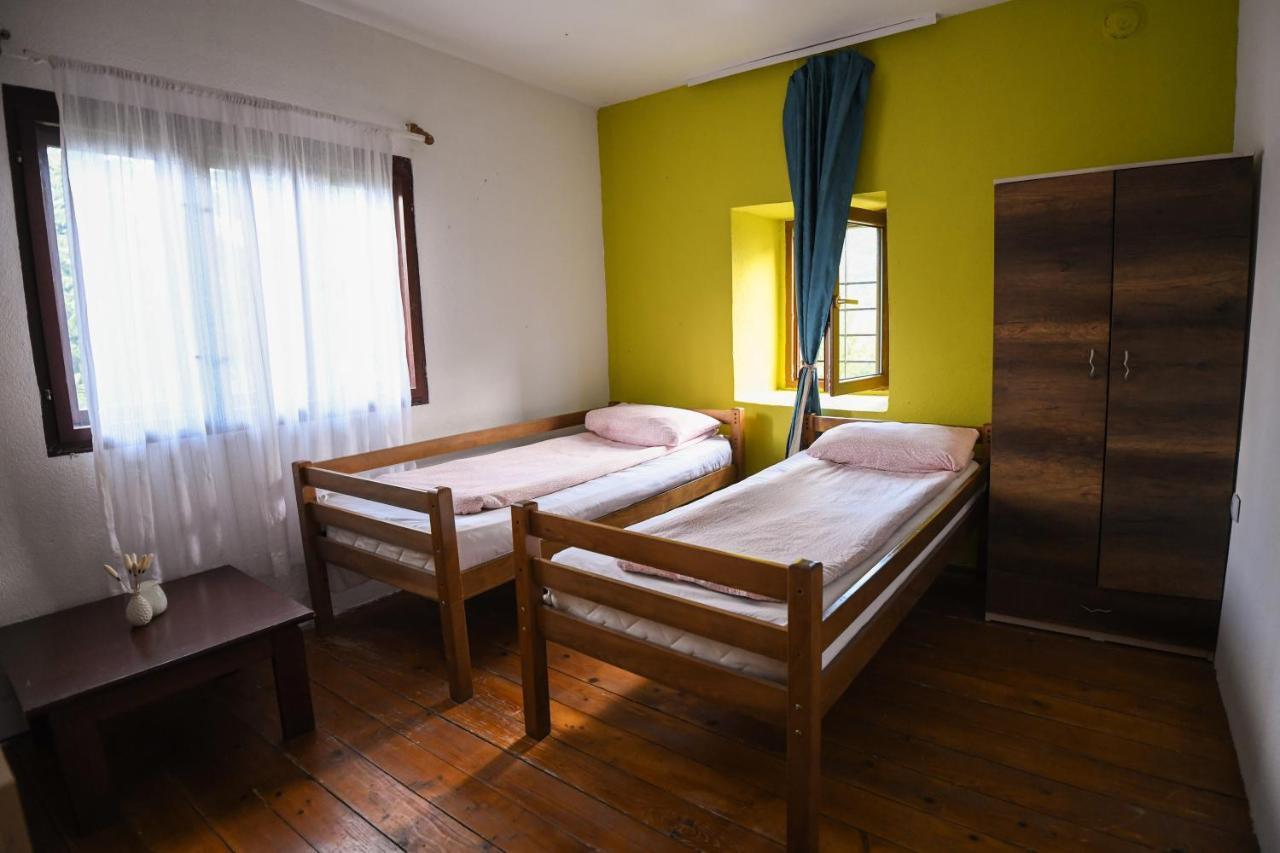 Yeti (snowman) Guest House Mavrovo Extérieur photo